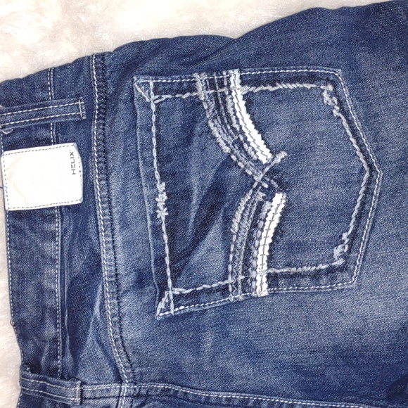 Looks great 😻HELIX Worn Look Relaxed Boot Cut Jeans - Picture 5 of 11